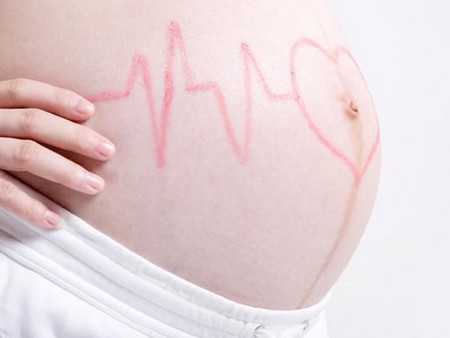 孕期同房：是甜蜜的负担还是安全的选择？
