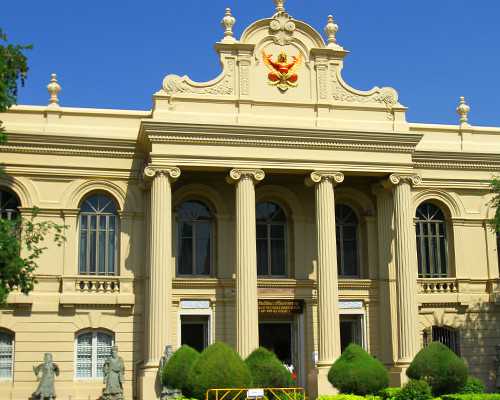 
              武汉冻卵医院有哪些？一年费用大约是多少？
            